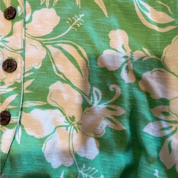 Caribbean Joe Floral Green/white Sleeveless button up tie front top with collar - Picture 10 of 10